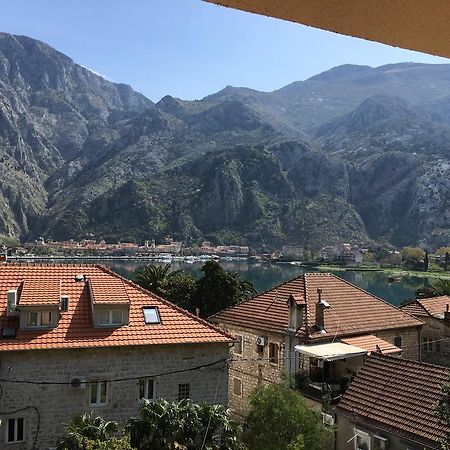 Apartmani Mizdrak Kotor Luaran gambar
