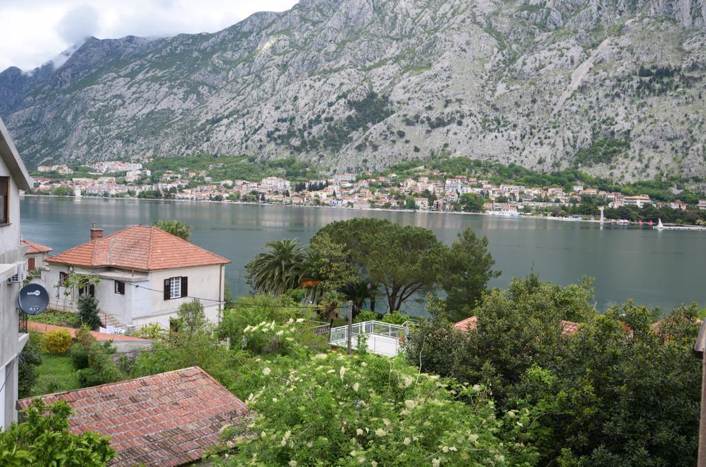 Apartmani Mizdrak Kotor Luaran gambar
