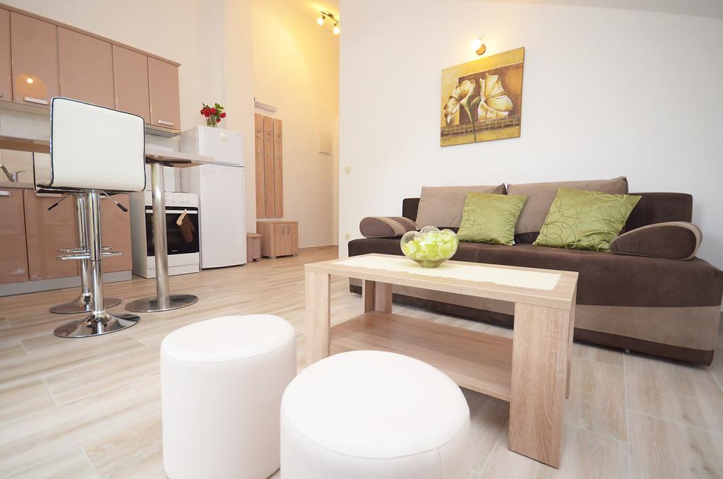 Apartmani Mizdrak Kotor Luaran gambar