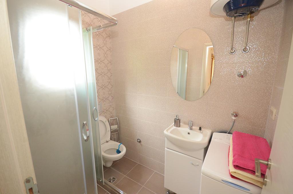 Apartmani Mizdrak Kotor Luaran gambar