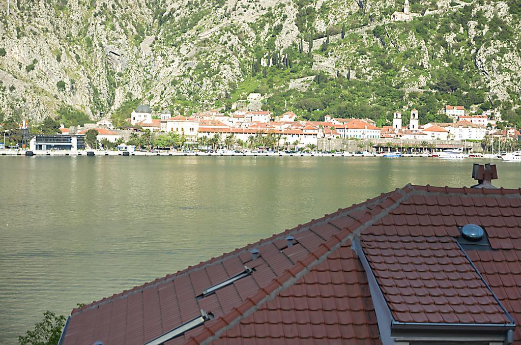 Apartmani Mizdrak Kotor Luaran gambar