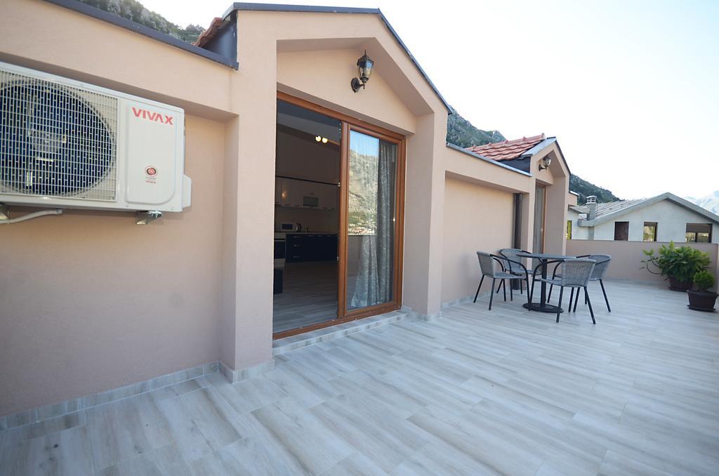 Apartmani Mizdrak Kotor Luaran gambar