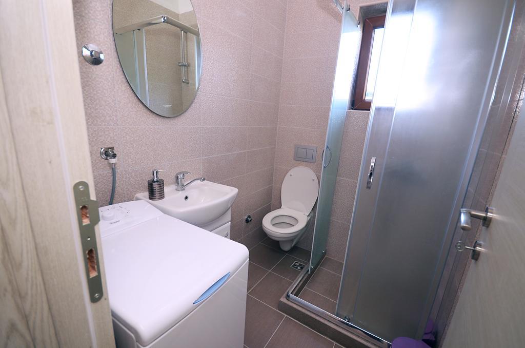 Apartmani Mizdrak Kotor Luaran gambar