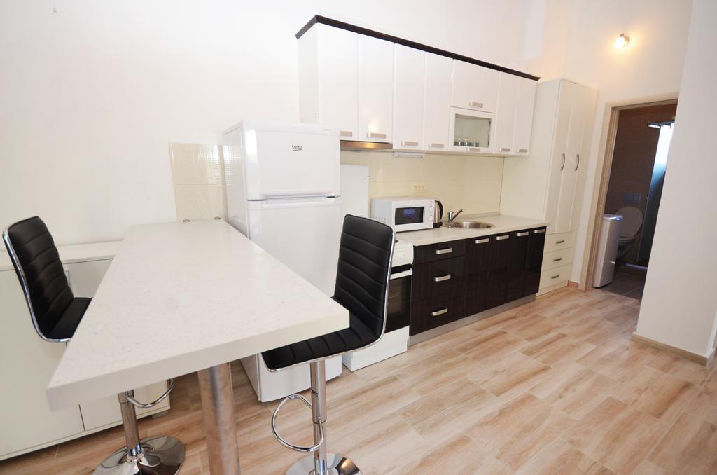 Apartmani Mizdrak Kotor Luaran gambar