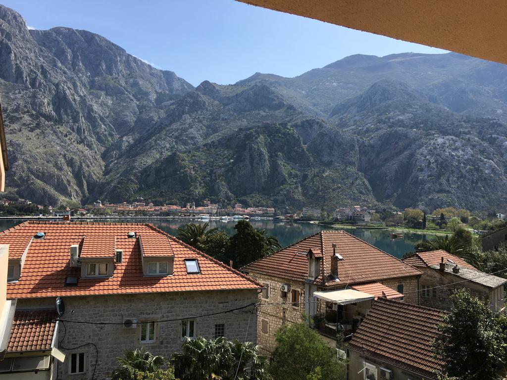 Apartmani Mizdrak Kotor Luaran gambar