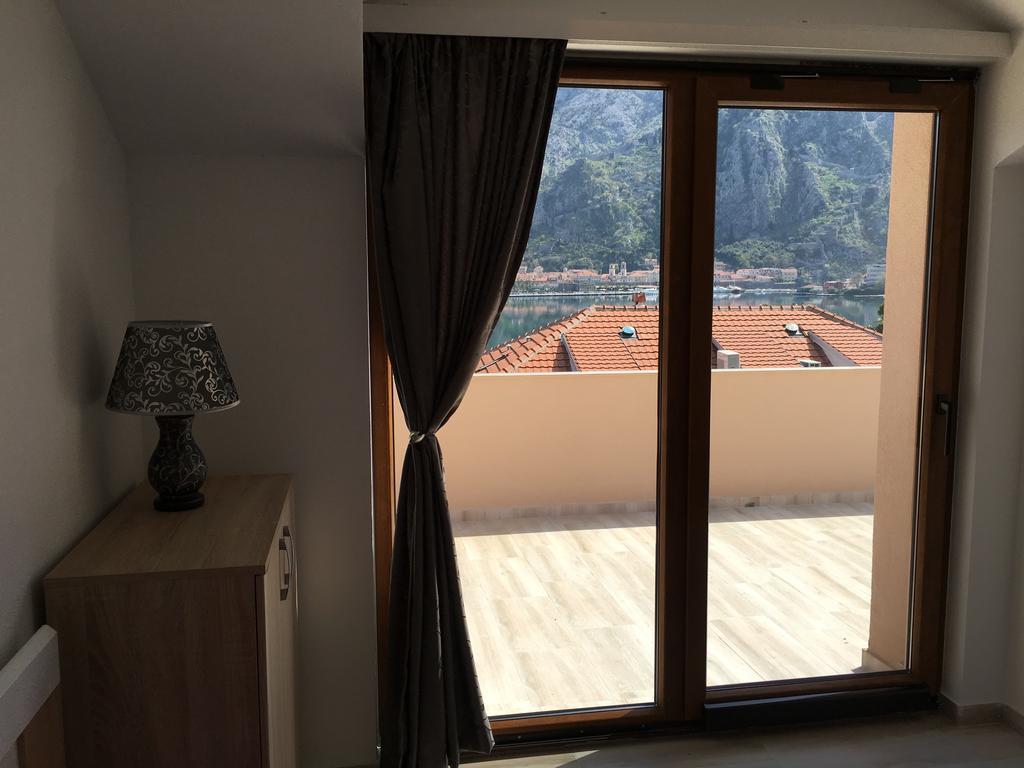 Apartmani Mizdrak Kotor Luaran gambar